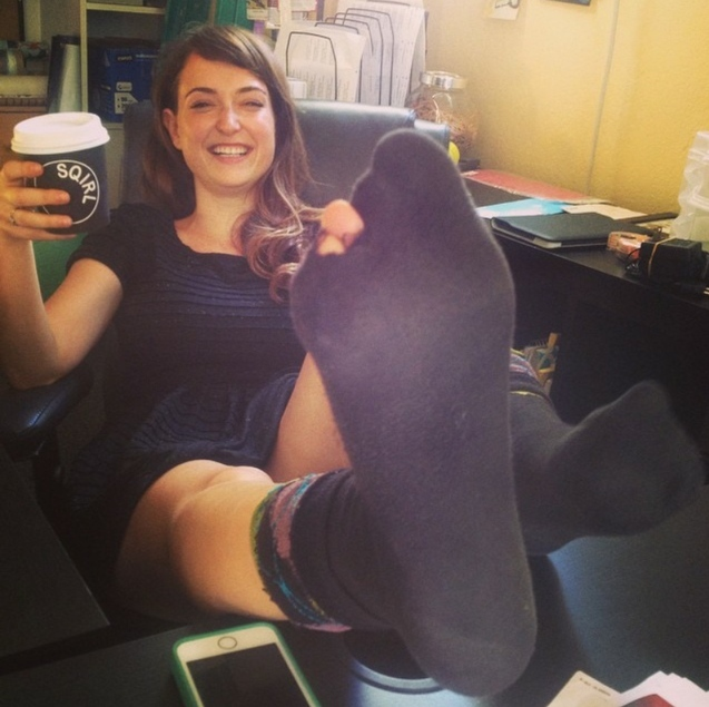 Milana Vayntrub Feet Pics from Instagram